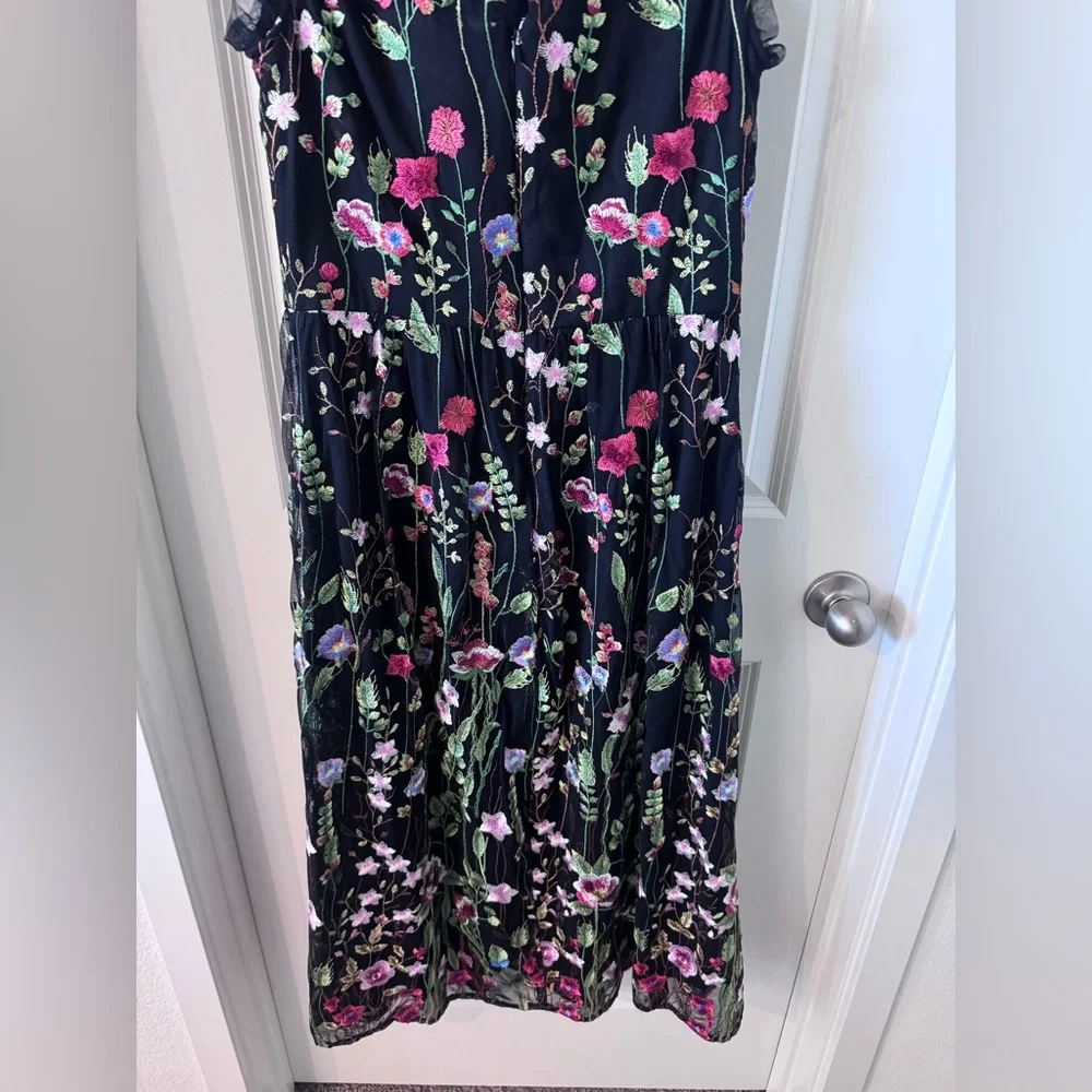 NWOT Aqua Black Floral Mesh Evening Gown - Picture 7 of 13